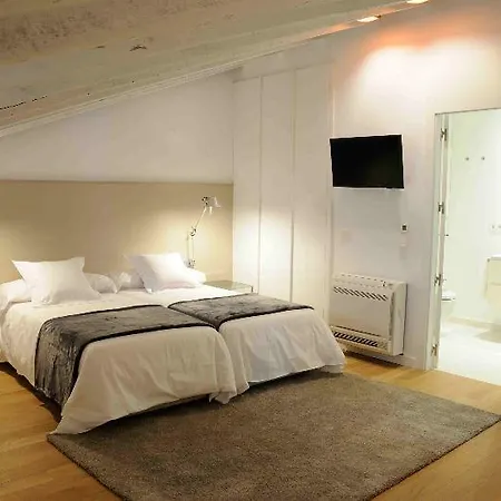 Mon San Martin Hotell *